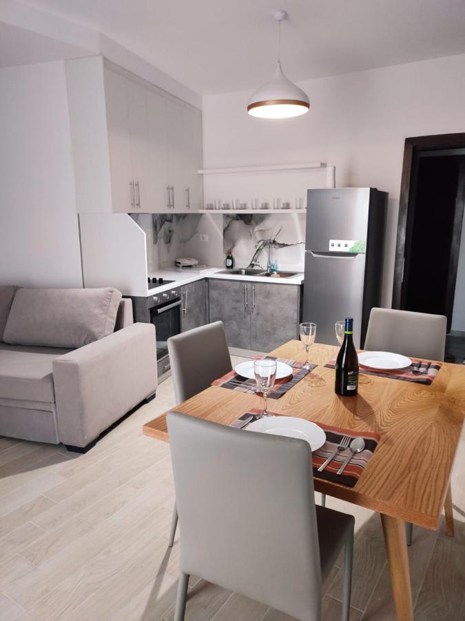 Proda Apartments Sarandë Exterior foto